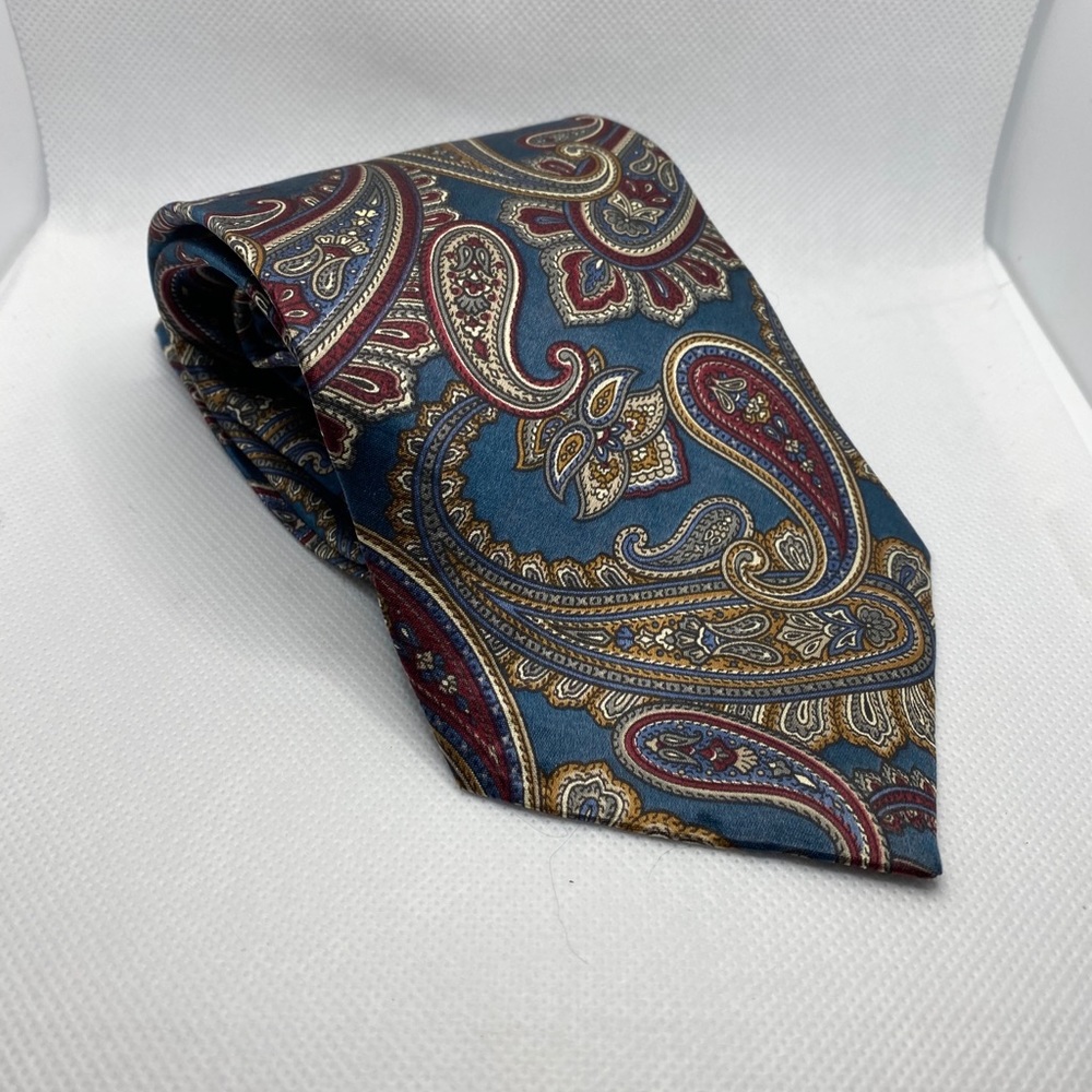 Oscar de la Renta 100% Silk Tie Paisley